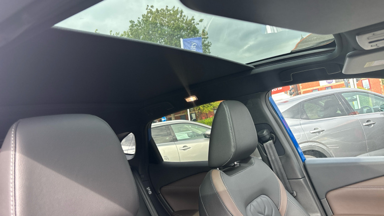 Nissan Qashqai 1.3 DiG-T MH Tekna 5dr Petrol Hatchback